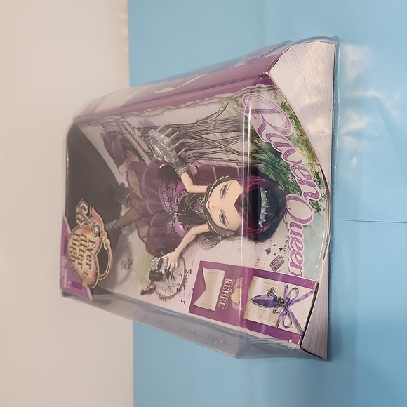 Raven Queen Ever After High Mattel Doll NWT 2013 EAH - Picture 6 of 8